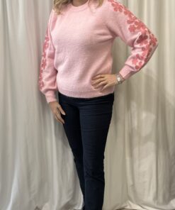 Round Neck Jumper With Flowers on the Sleeves
