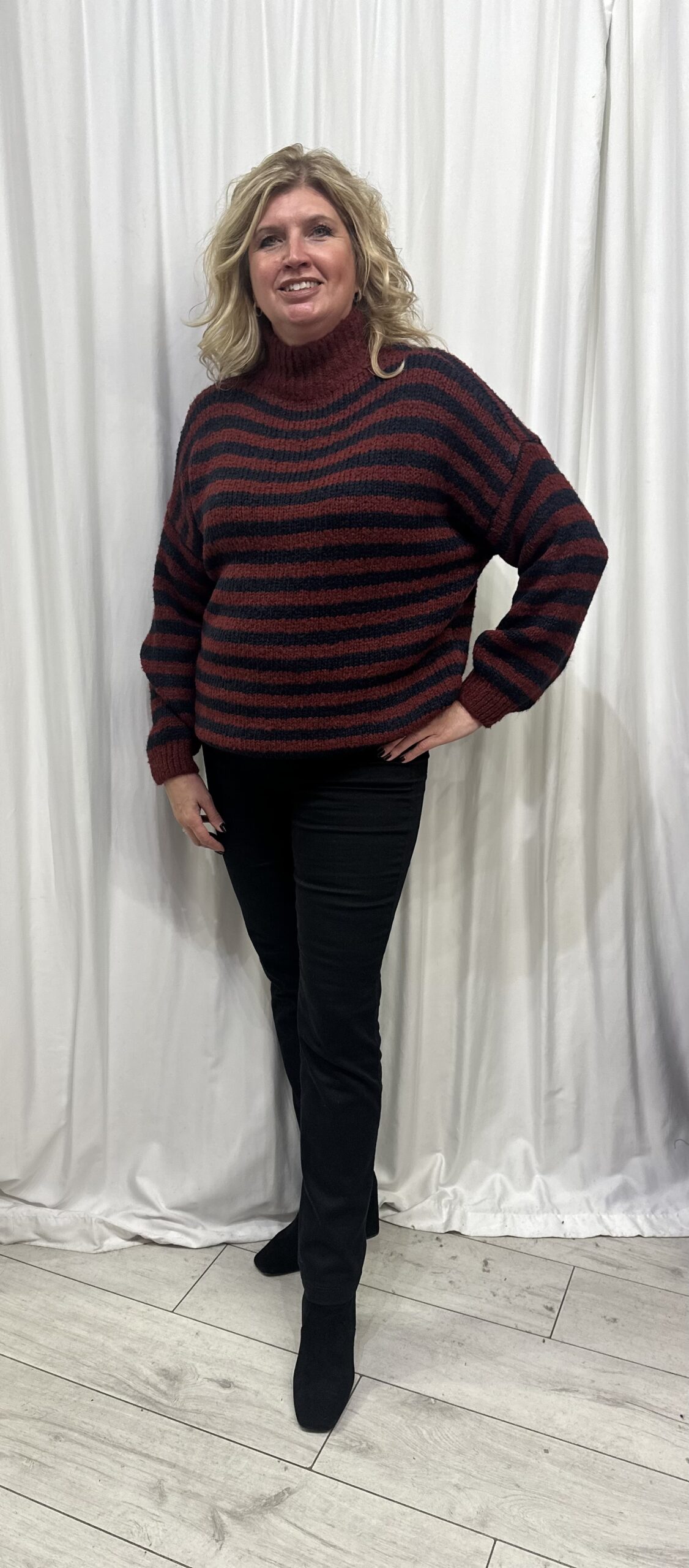 Round Neck Stripe Chunky Jumper in Berry & Navy